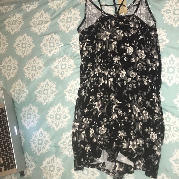 Floral romper - Picture 3 of 3